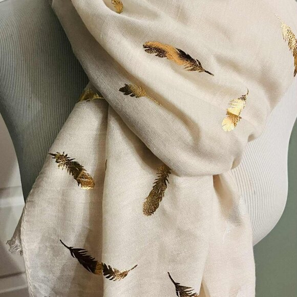 New Handmade Gold Feather Scarf, 190×68cm NWT - Picture 3 of 9